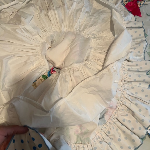 beautiful little dress worn twice for a wedding party ..excellent condition - Picture 4 of 5